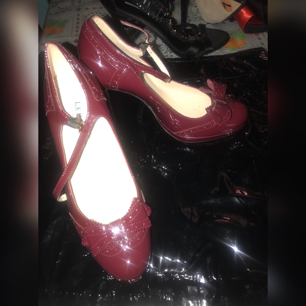 L.K.BENNETT HIGH HEEL WITH BOW